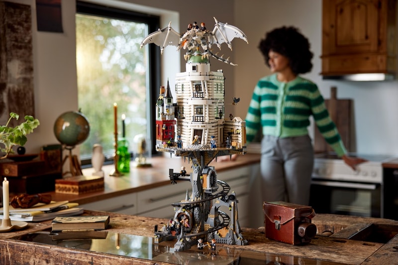 LEGO 正式推出《哈利波特 Harry Potter》Gringotts 银行全新收藏版套组 LEGO 正式推出《哈利波特 Harry Potter》Gringotts 银行全新收藏版套组