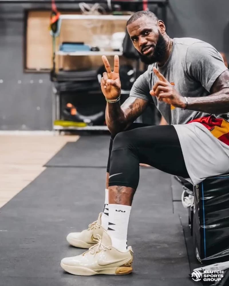 LeBron James 率先着用最新世代戰靴 Nike LeBron 21