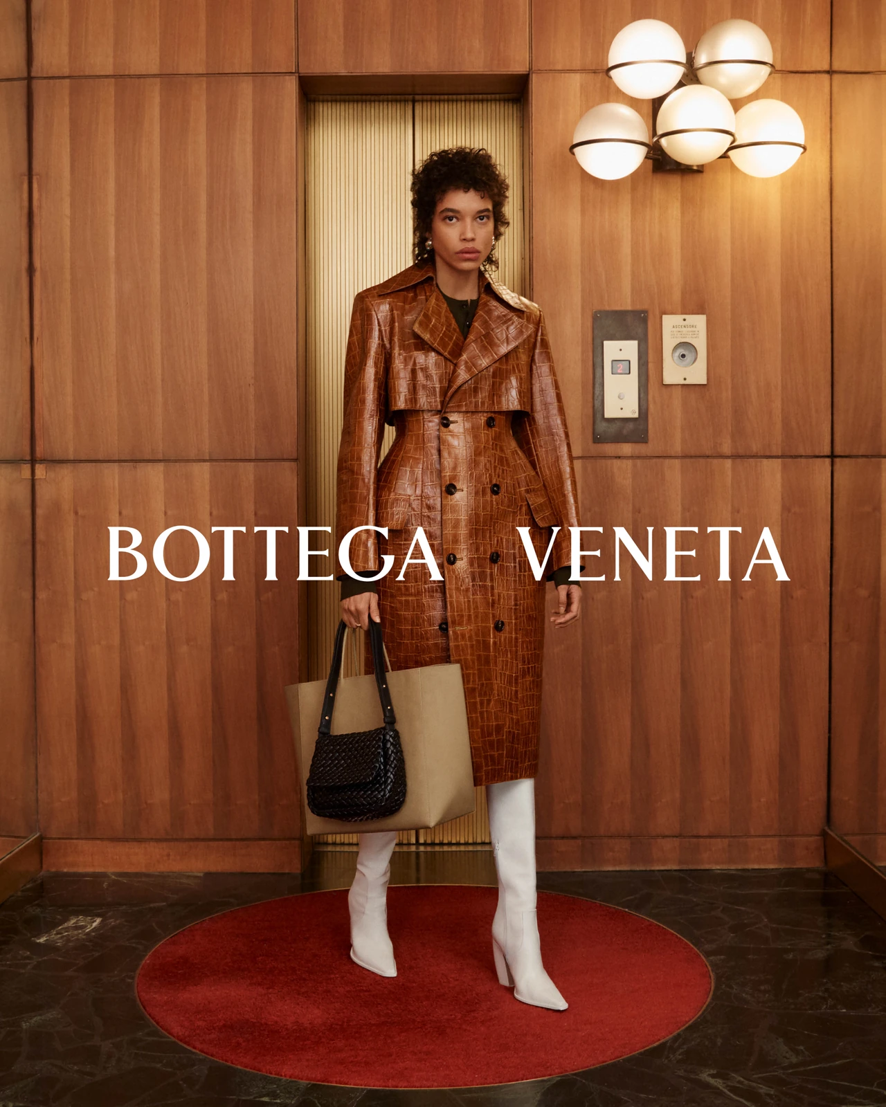 BOTTEGA VENETA 发布 2023 冬季系列广告大片