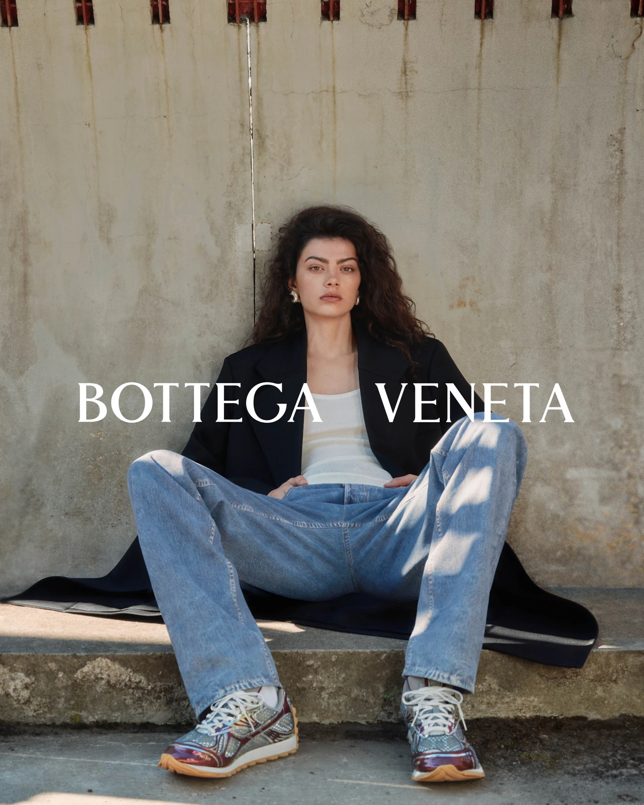 BOTTEGA VENETA 发布 2023 冬季系列广告大片