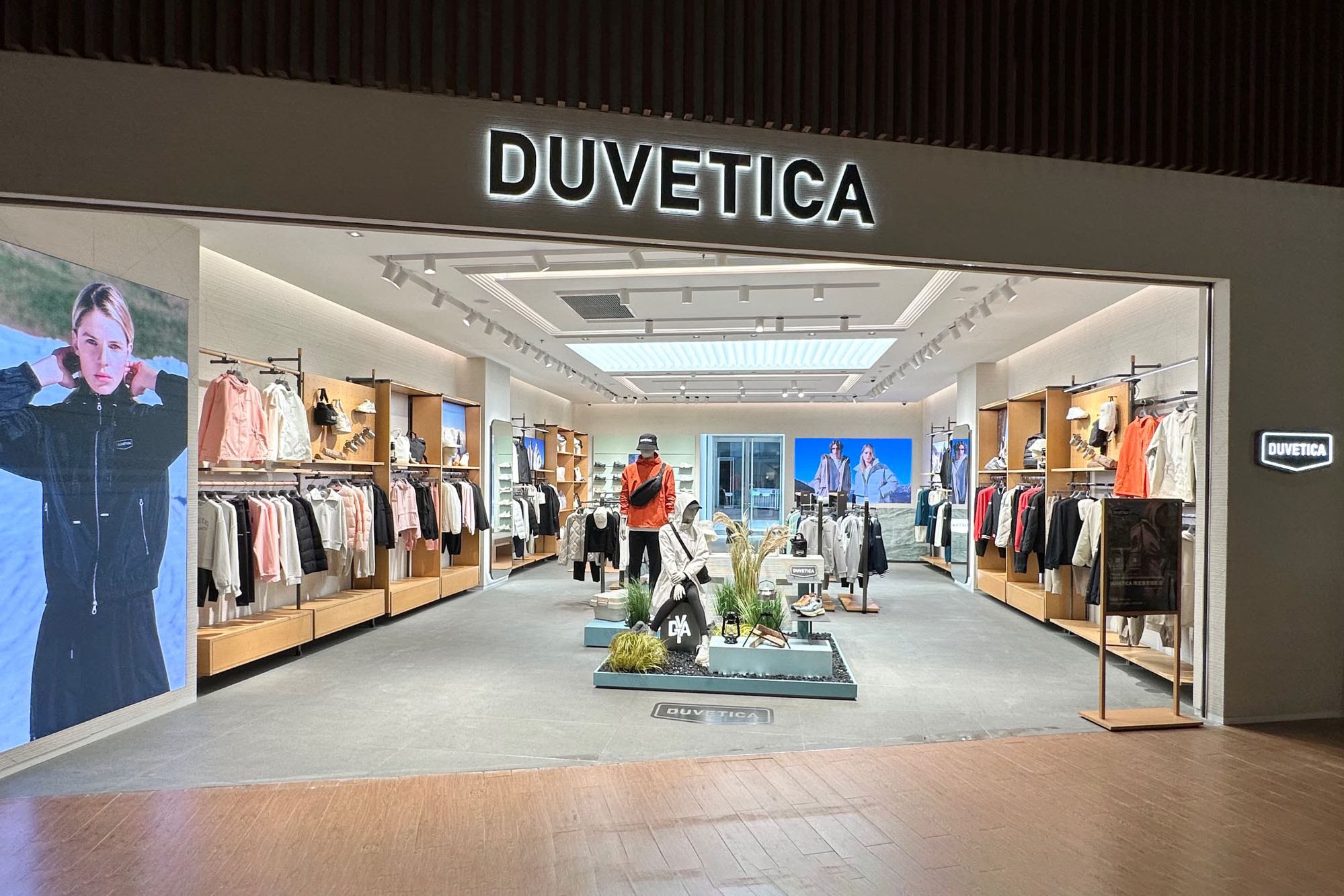 走进意大利户外品牌 DUVETICA 全新上海店