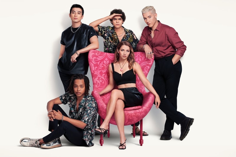 Netflix《ONE PIECE》真人版影集最新主角群宣传照致敬「漫画原作封面」 Netflix《ONE PIECE》真人版影集最新主角群宣传照致敬「漫画原作封面」