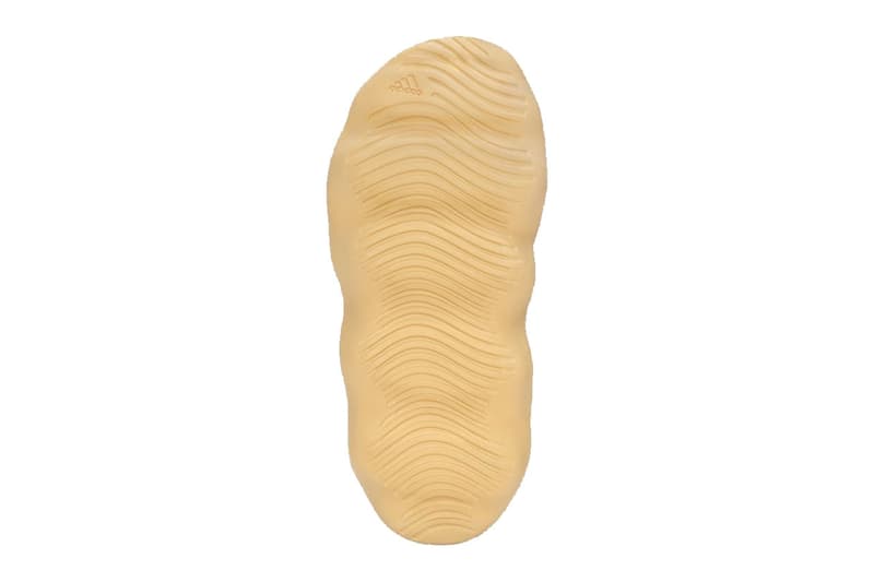 adidas 新款拖鞋 YEEZY 450 Slide 最新配「Cream」正式登场