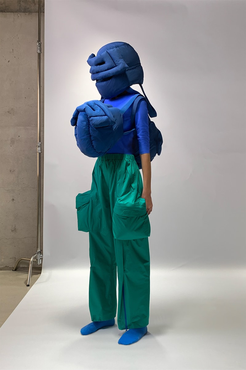 Dingyun Zhang 释出最新作「Blue Reflex Helmet Bag」蓝色反光头盔包