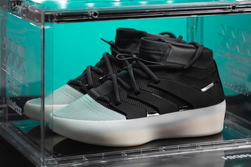 率先近赏 Fear of God x adidas Basketball 最新联名鞋款 率先近赏 Fear of God x adidas Basketball 最新联名鞋款