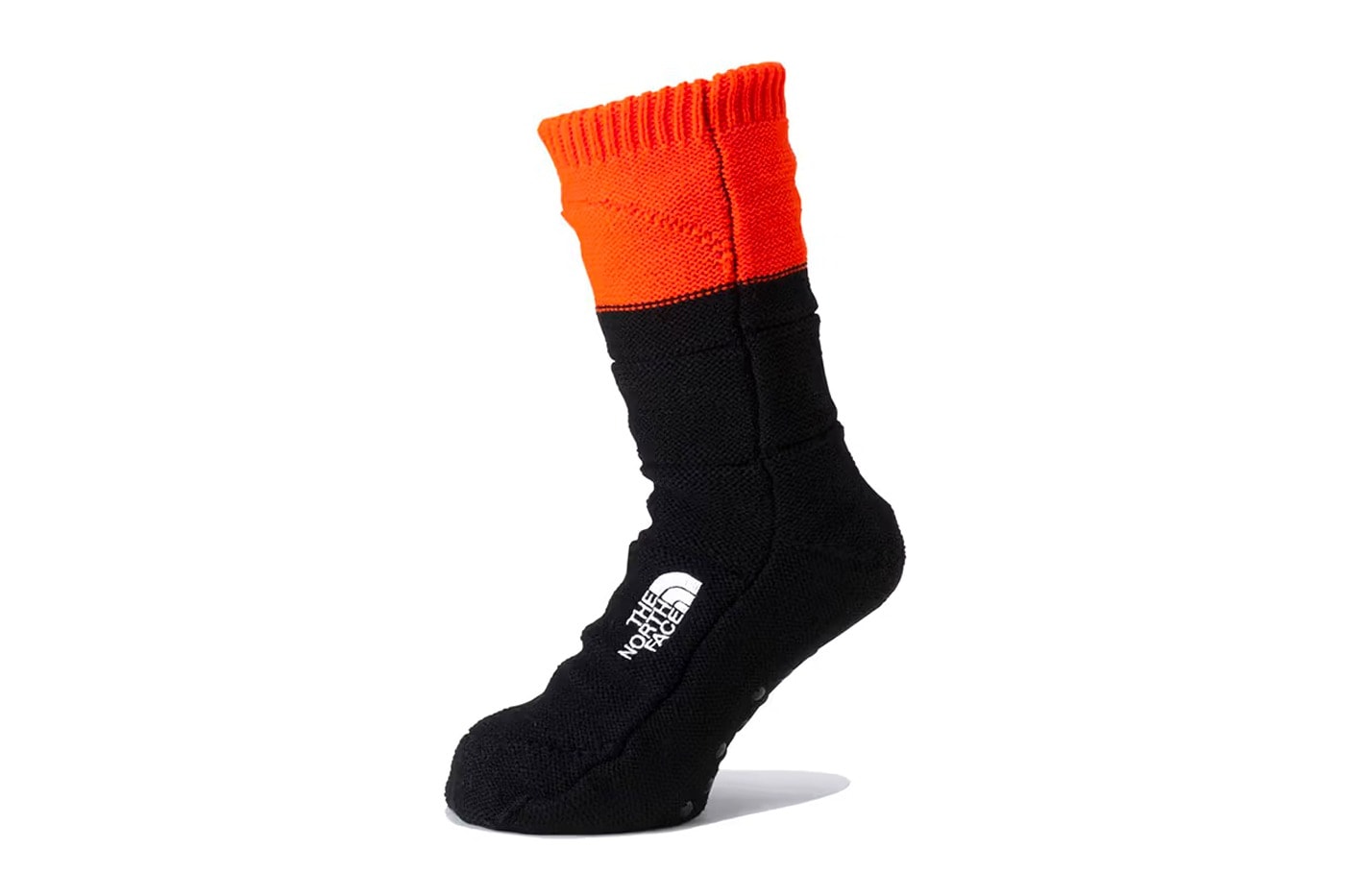 The North Face 正式推出「Portable Slipper」拖鞋、「Nuptse Bootie Socks」襪款