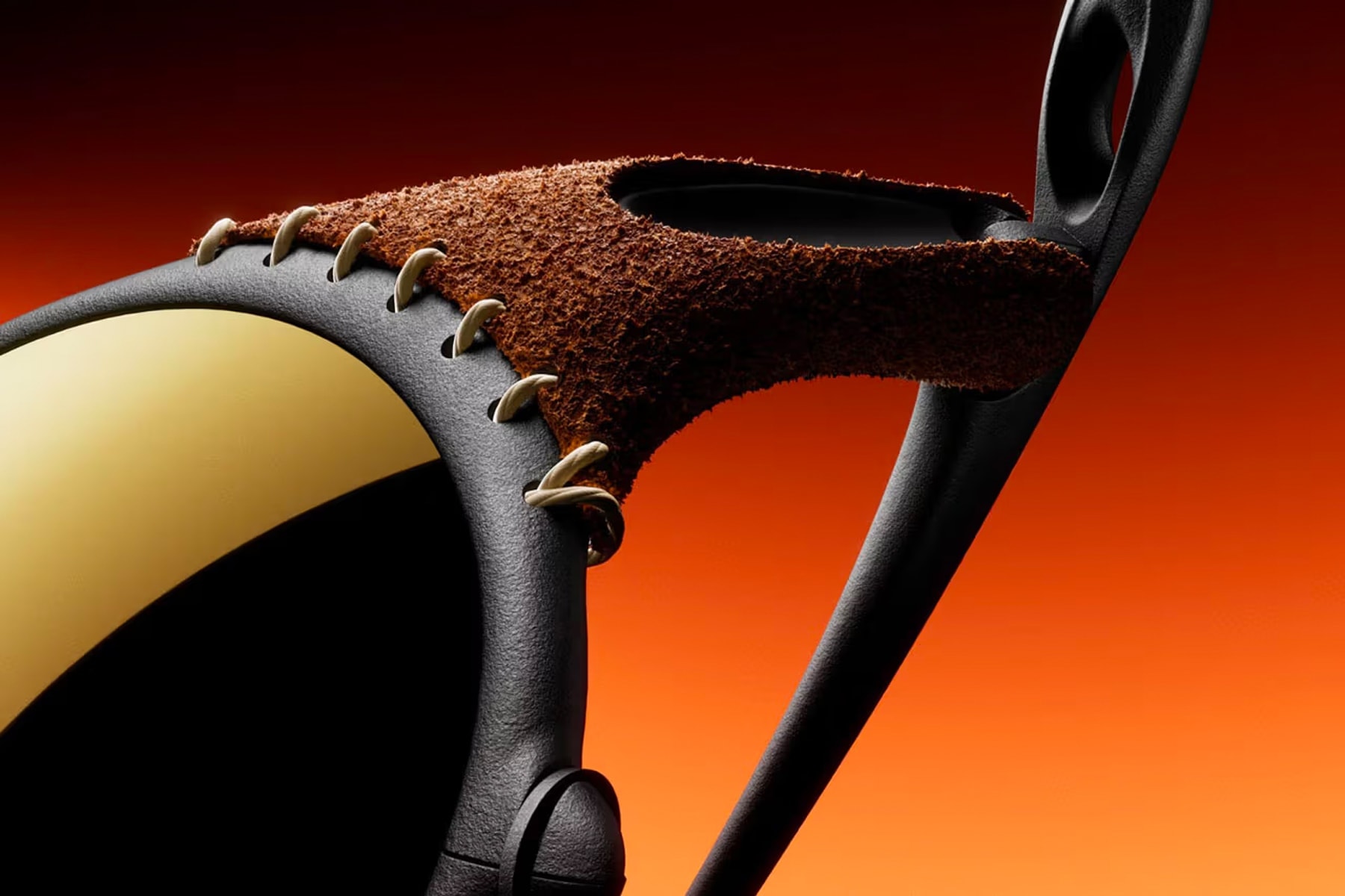 Oakley 正式復刻 MUZM Mars X-Metal Leather 限量墨鏡款式