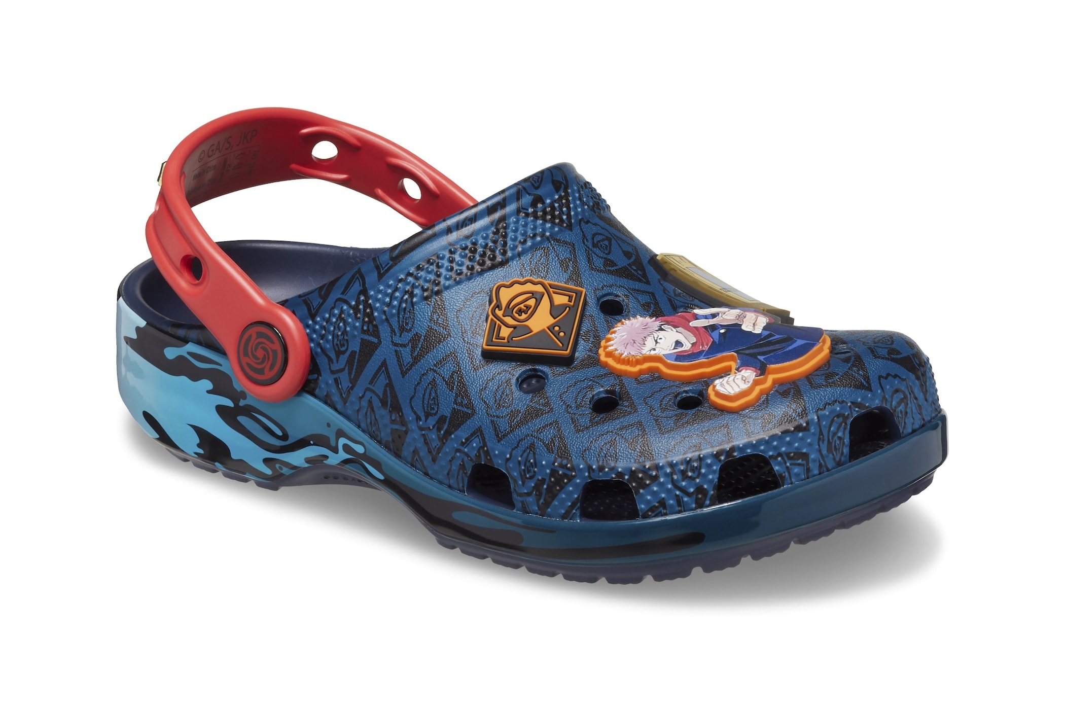 Crocs 携手 Crunchyroll 推出全新《咒术回战》限定系列鞋款