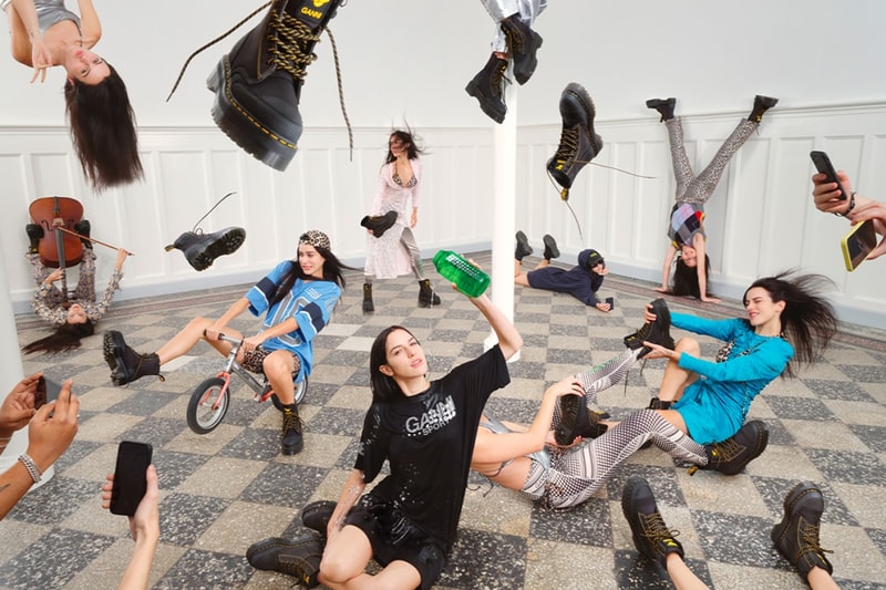 Dr. Martens 携手 GANNI 打造全新联名靴款 Dr. Martens 携手 GANNI 打造全新联名靴款