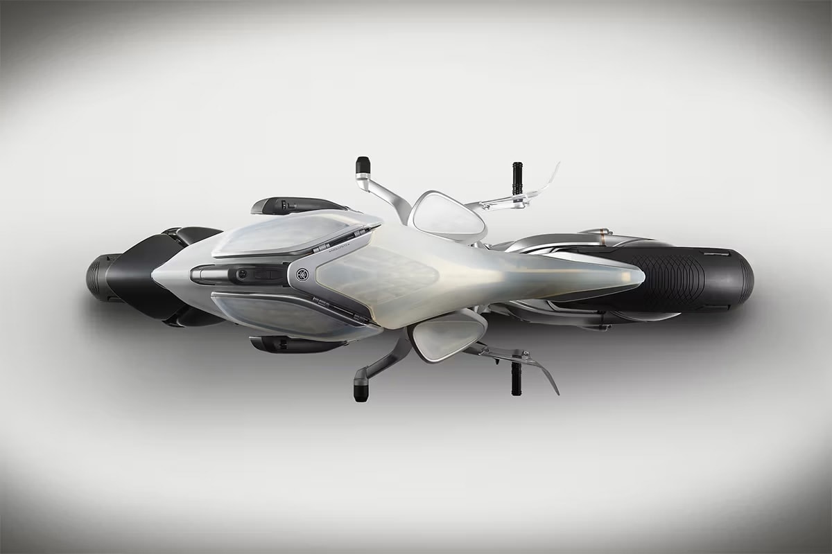 YAMAHA 發表全新電能概念機車 MOTOROiD2