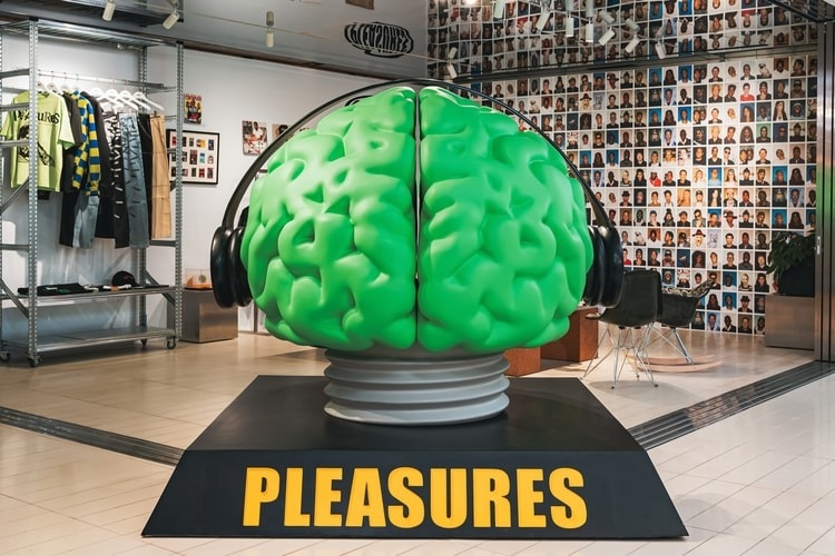 PLEASURES 携手 N.E.R.D 于香港 BELOWGROUND 开设快闪店