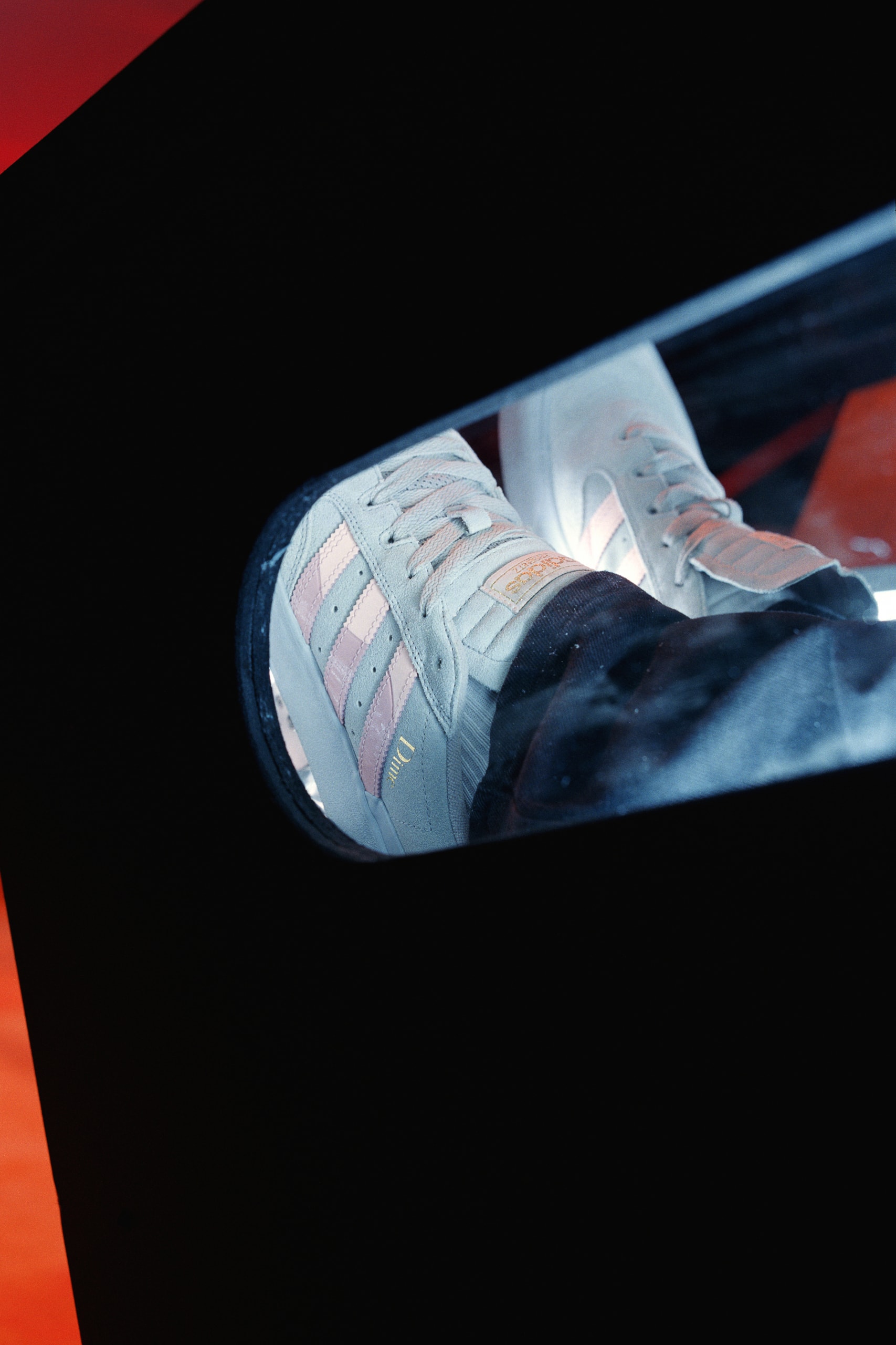 adidas Skateboarding x Dime 推出 Busenitz Vulc II 联名鞋款