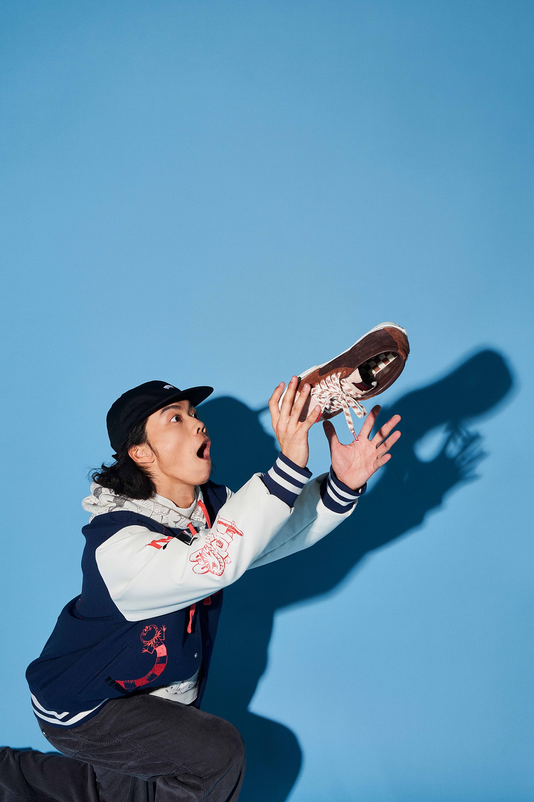Vans 携手艺术家龙家升推出联名鞋服系列