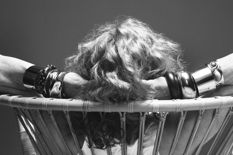 SAINT LAURENT 发布 2024 春季系列广告大片 SAINT LAURENT 发布 2024 春季系列广告大片