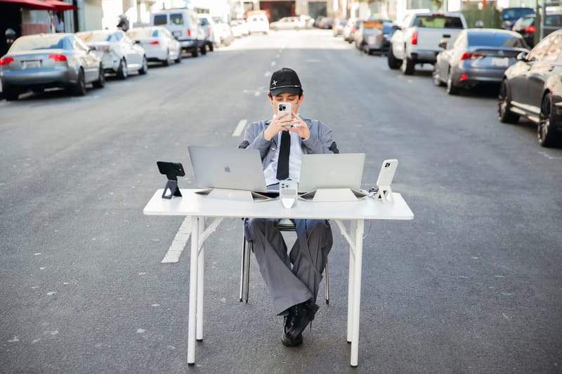 MOFT 攜手 TOMBOGO 打造全新配件系列「Creative Commuter」