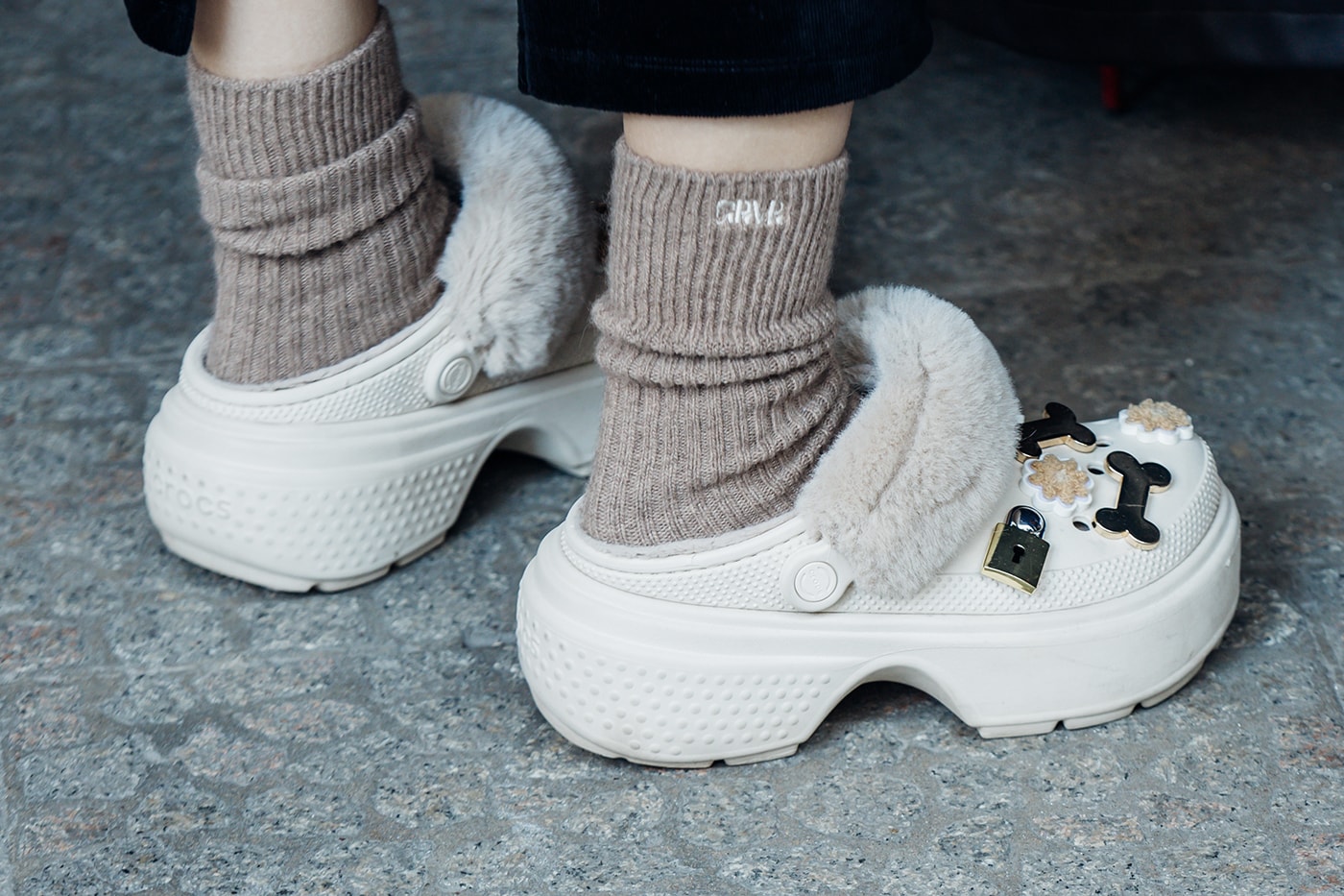 Street Style: 2024 秋冬米蘭時裝週街頭鞋款趨勢