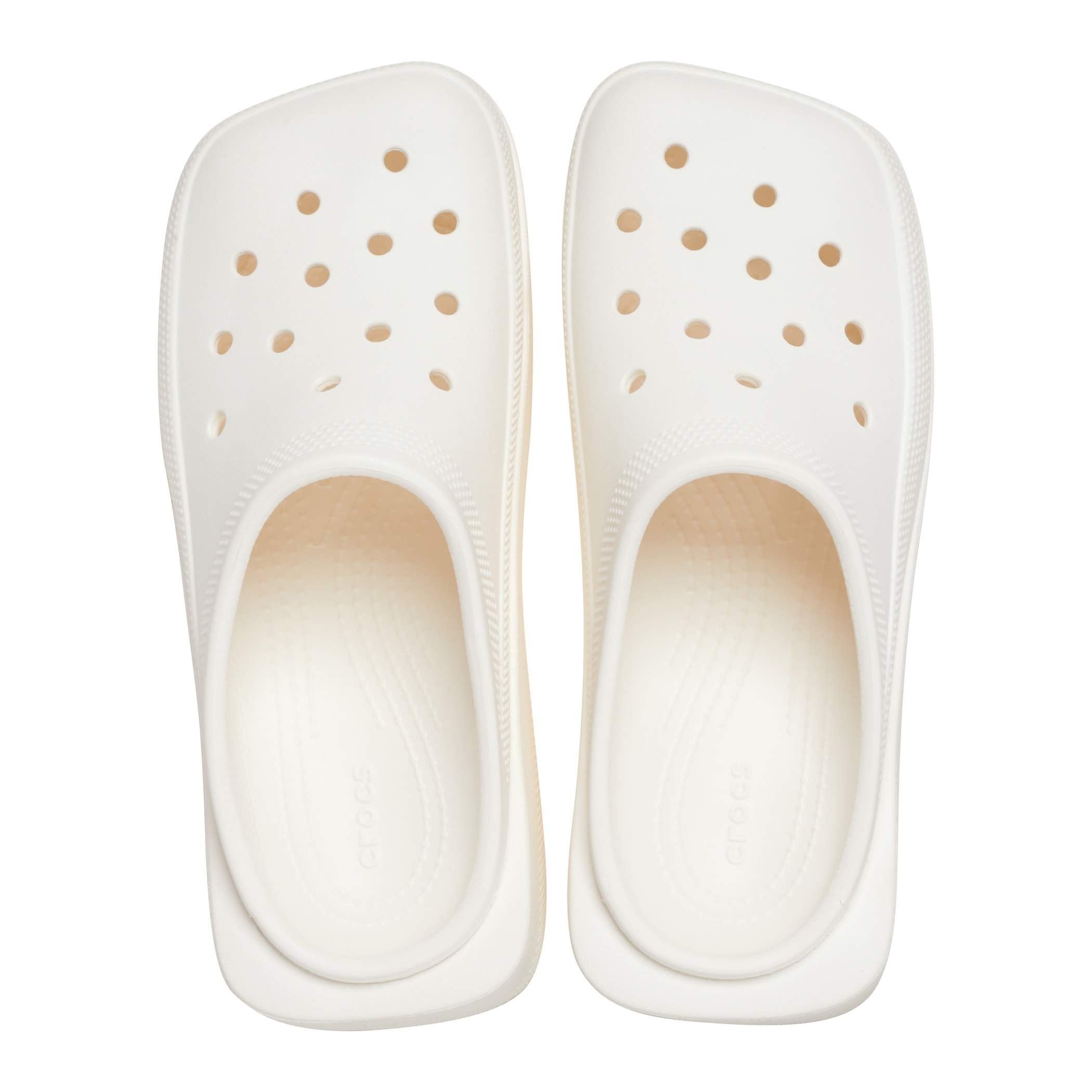 Crocs 推出全新 Blunt Toe 方头扑克鞋