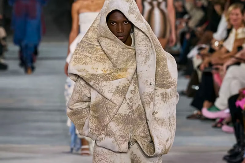 Y/Project 宣布取消举办 2024 秋冬系列大秀 Y/Project 宣布取消举办 2024 秋冬系列大秀