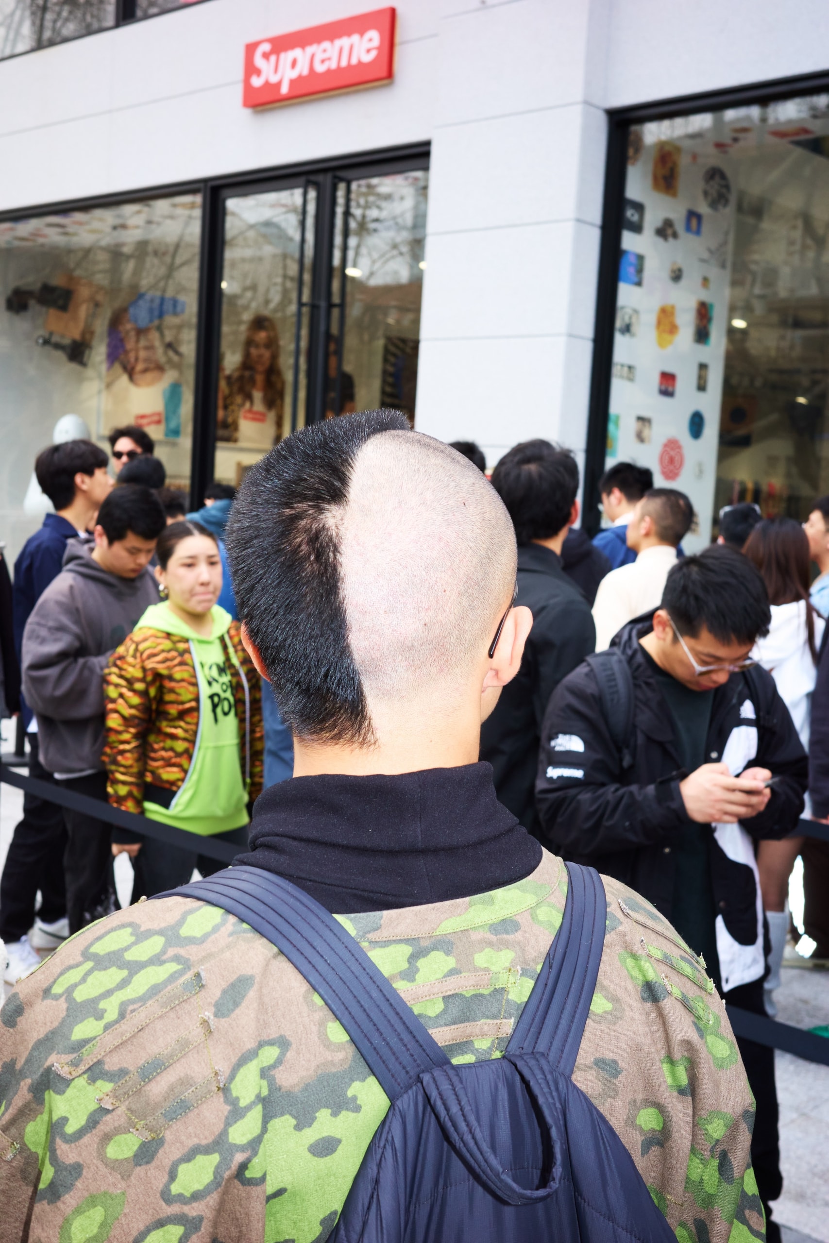 Supreme 全新上海店开业盛况完整回顾及街拍特辑 | Street Style