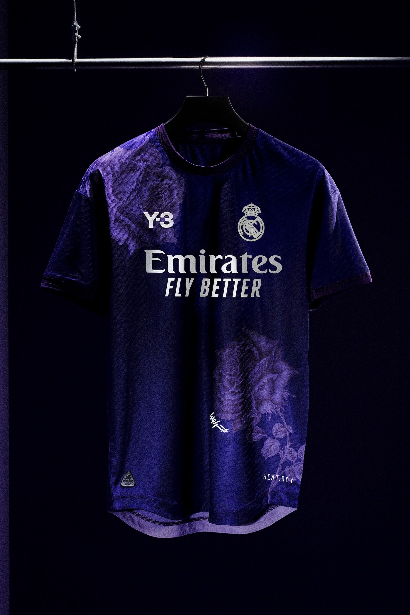 Y-3 携手 Real Madrid 足球俱乐部推出全新联名系列
