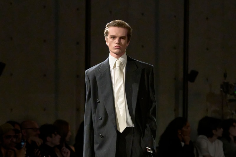 SAINT LAURENT 发布 2024 冬季男装系列 SAINT LAURENT 发布 2024 冬季男装系列