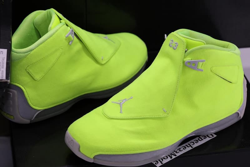 率先近賞 OVO x Air Jordan 18 全新配色「Volt」PE