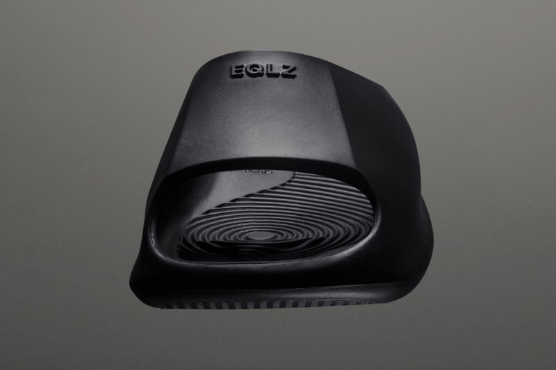 EQLZ 释出全新 1200 拖鞋系列