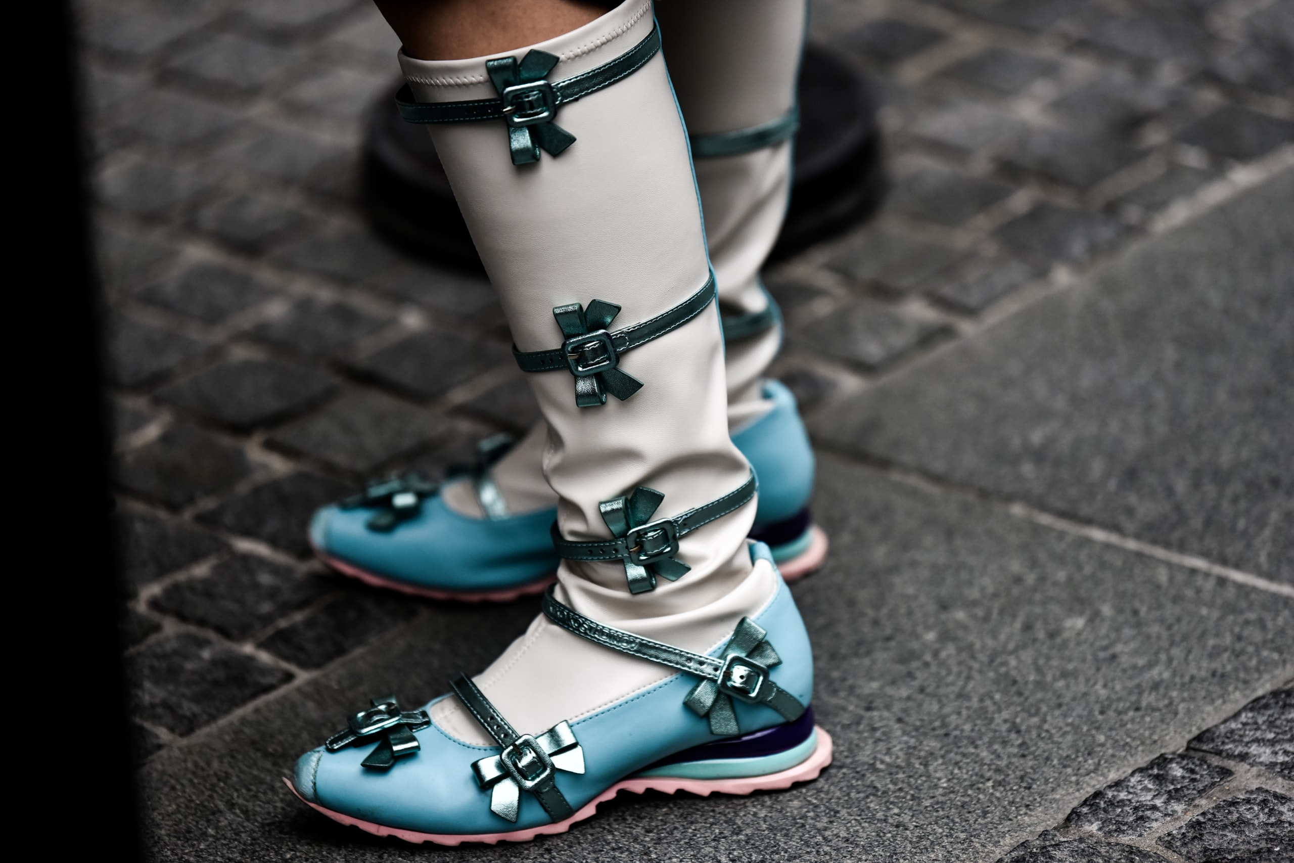 Street Style : 2024 秋冬上海时装周街头鞋款趋势