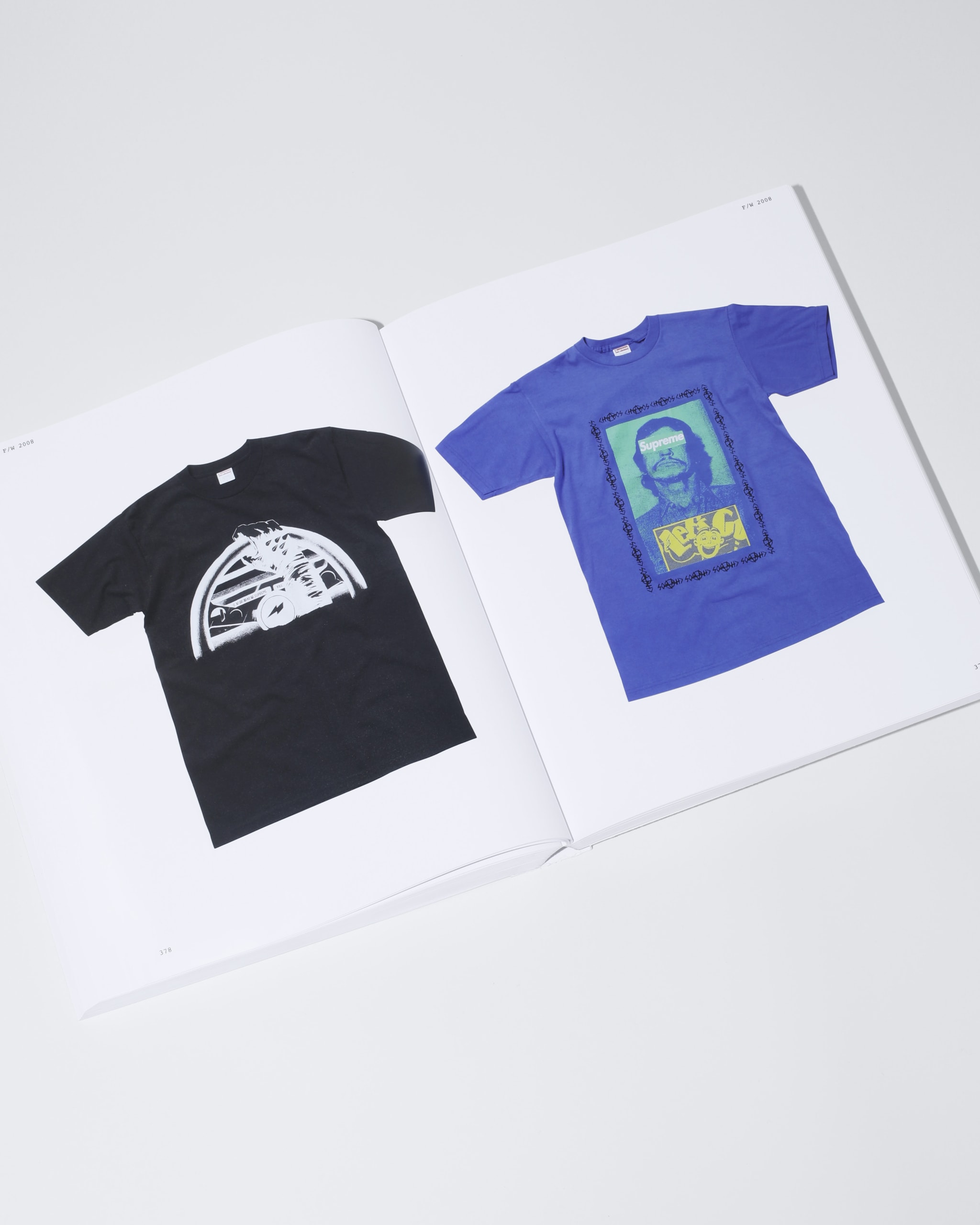 Supreme 正式发布《30 Years: T-Shirts 1994-2024》纪念书册