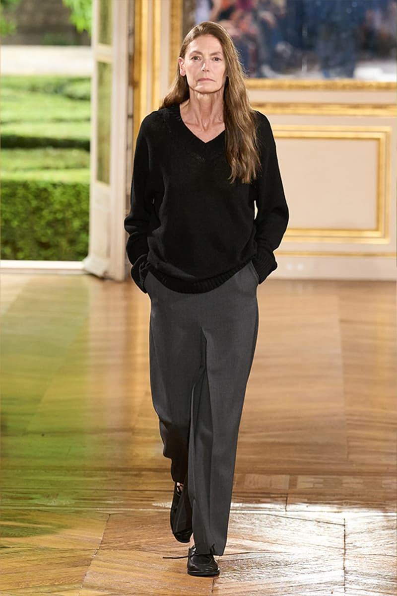 AURALEE 發佈 2025 春夏系列大秀