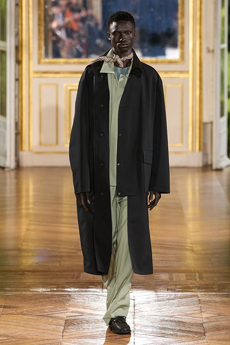 AURALEE 發佈 2025 春夏系列大秀