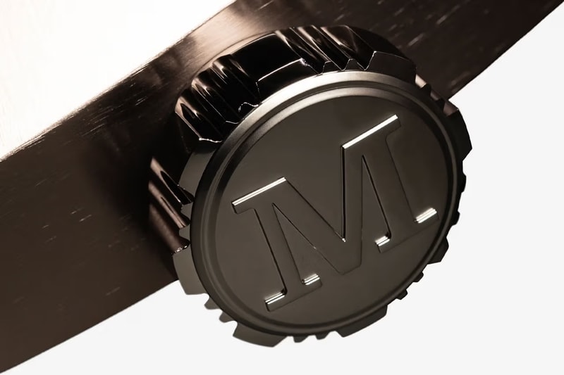 UNDEFEATED 攜手瑞士錶廠 H. Moser & Cie 攜手推出全新聯名掛鐘