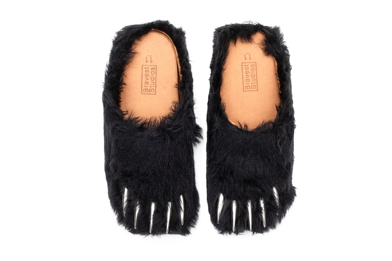 Bravest Studios 推出酷似「黑熊」腳掌外型穆勒鞋