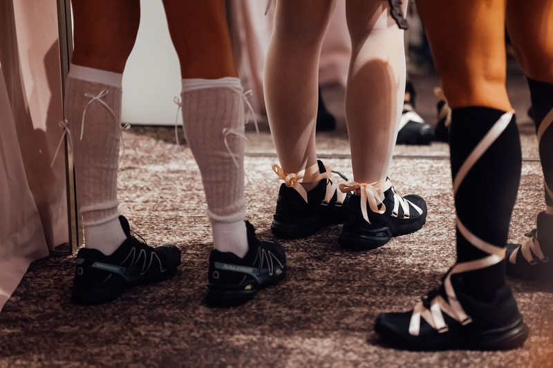 Salomon 与 LABELHOOD 联合呈现「Salomon 芭蕾练功房」 Salomon 与 LABELHOOD 联合呈现「Salomon 芭蕾练功房」