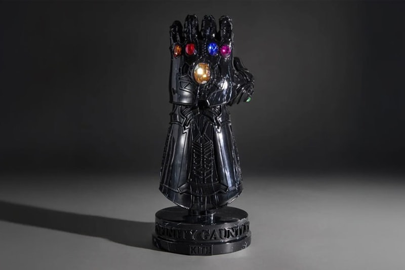 Swarovski 水晶加持！KITH 携手 Marvel 打造黑魂版本「无限手套」