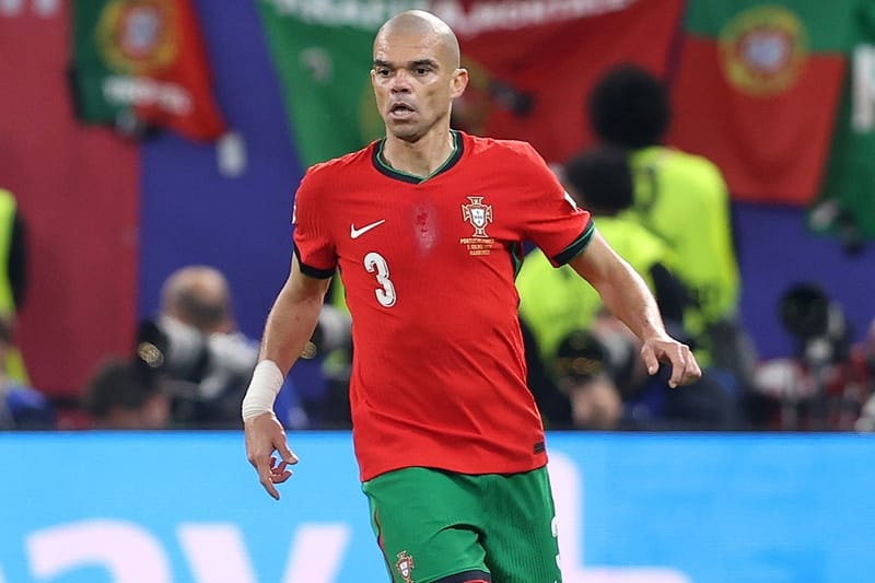葡萄牙 41 岁传奇后卫「武僧」Pepe 正式宣布退休 葡萄牙 41 岁传奇后卫「武僧」Pepe 正式宣布退休