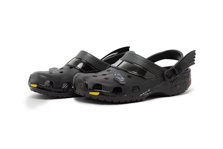 把蝙蝠車穿在腳上?Crocs 推出蝙蝠俠「Batmobile」造型最新聯名鞋款