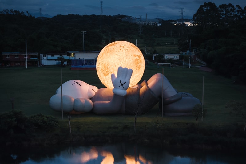 《KAWS:HOLIDAY》第十一站即将登陆上海 《KAWS:HOLIDAY》第十一站即将登陆上海