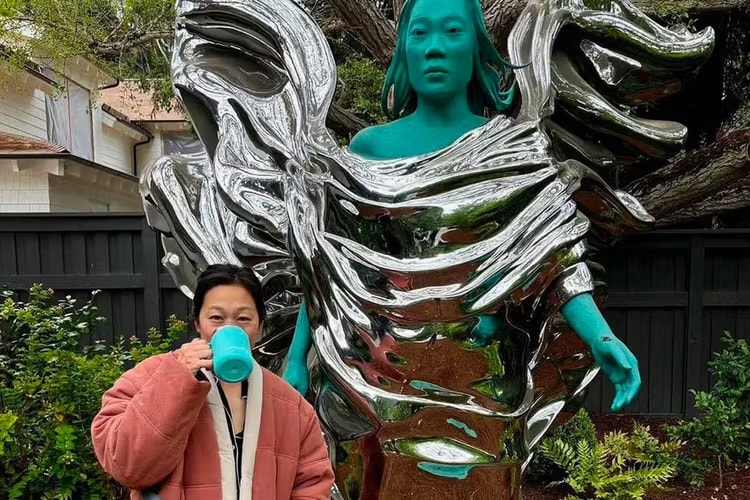 Mark Zuckerberg 聘请 Daniel Arsham 打造妻子 Priscilla Chan 全新雕像 Mark Zuckerberg 聘请 Daniel Arsham 打造妻子 Priscilla Chan 全新雕像