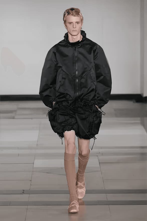 Simone Rocha 發佈 2025 全新春夏系列大秀