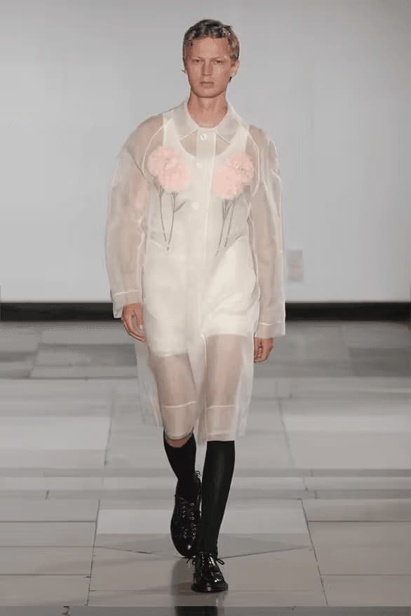 Simone Rocha 發佈 2025 全新春夏系列大秀