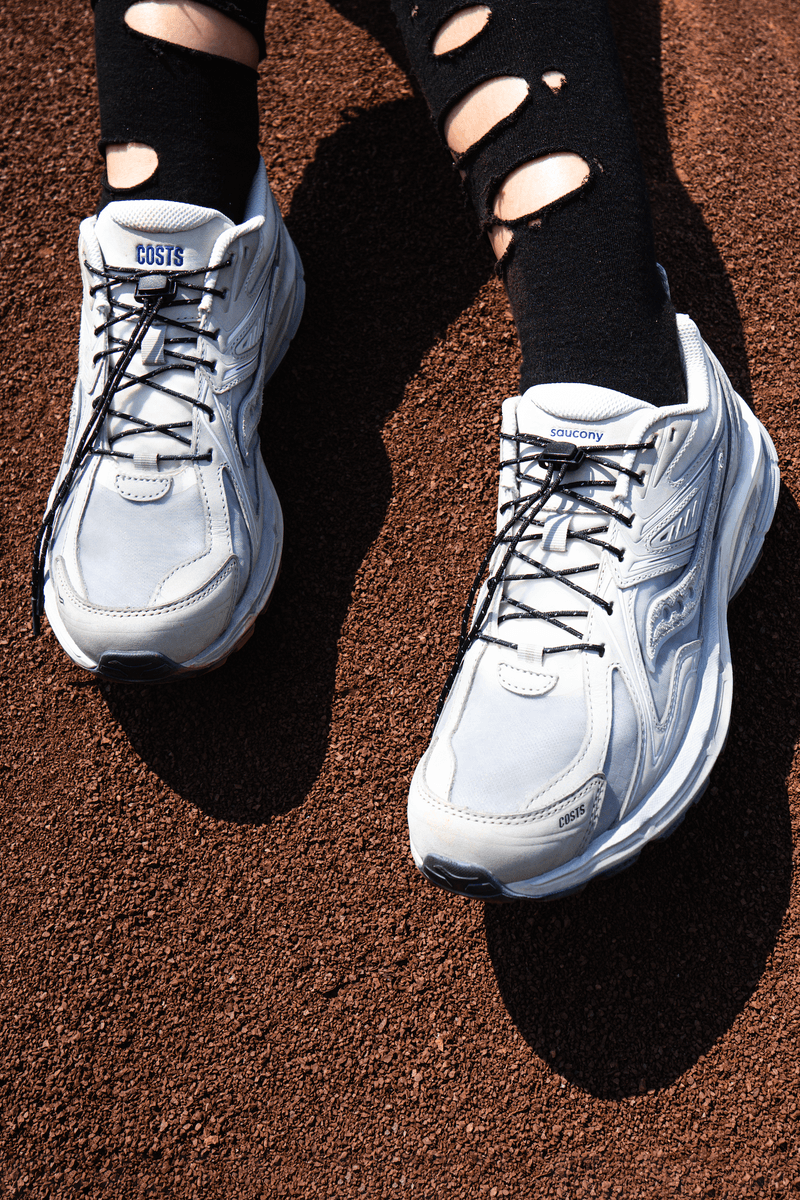 Saucony 携手 COSTS 推出 KINVARA 4 RE 联名鞋款