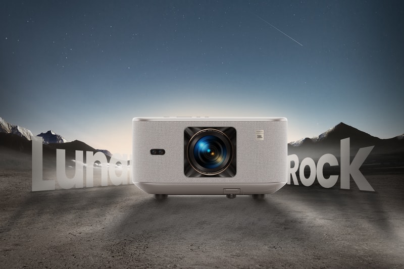 科技与时尚闪耀巴黎时装周,Yaber 携手 PANTONE 色彩研究所发布月岩灰限量版 K3 投影仪 科技与时尚闪耀巴黎时装周,Yaber 携手 PANTONE 色彩研究所发布月岩灰限量版 K3 投影仪