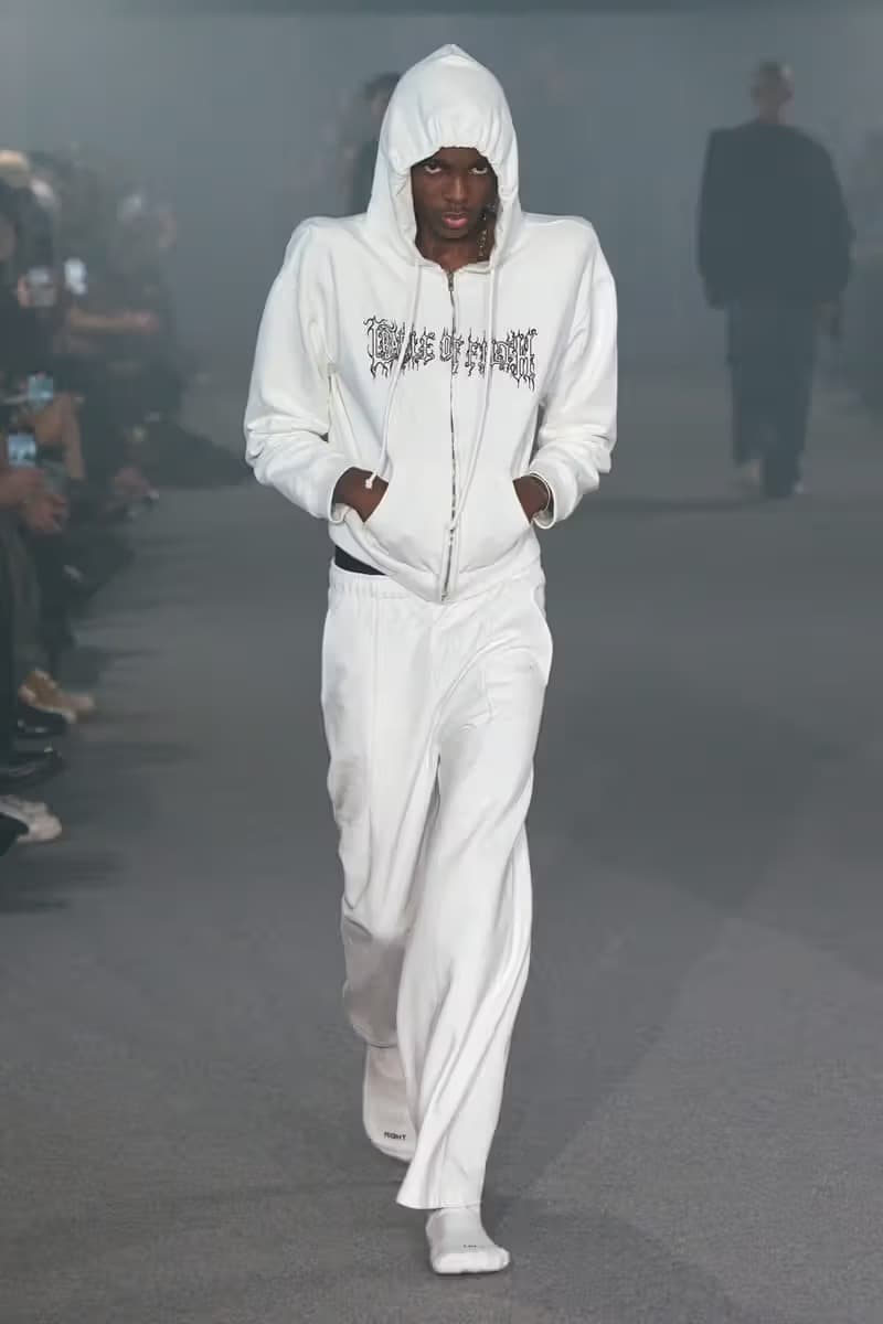 VETEMENTS 發佈 2025 全新春夏系列大秀