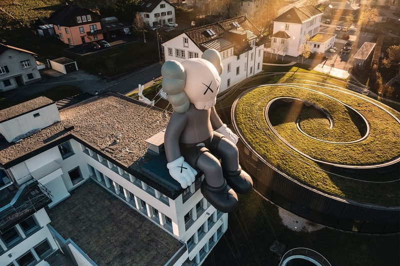 「KAWS:HOLIDAY」第十二站携手 Audemars Piguet 登陆瑞士布拉苏丝 「KAWS:HOLIDAY」第十二站携手 Audemars Piguet 登陆瑞士布拉苏丝