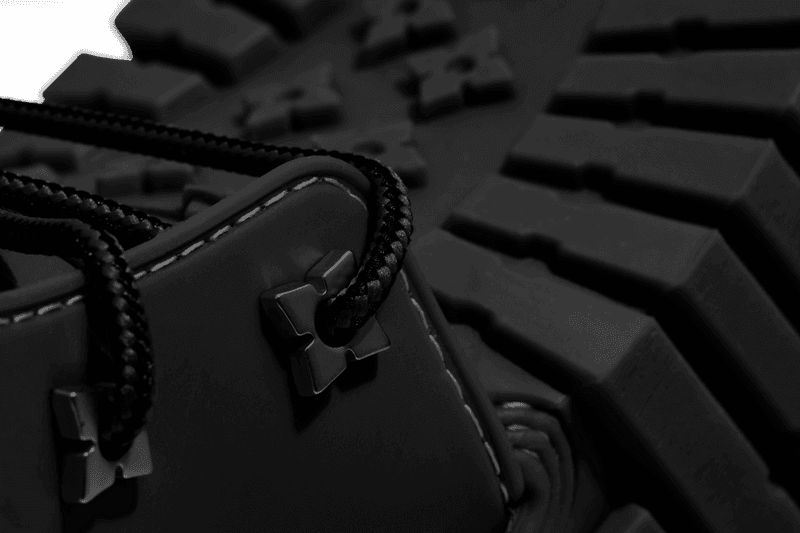 MSCHF 话题鞋款「2X4」追加两双全新配色