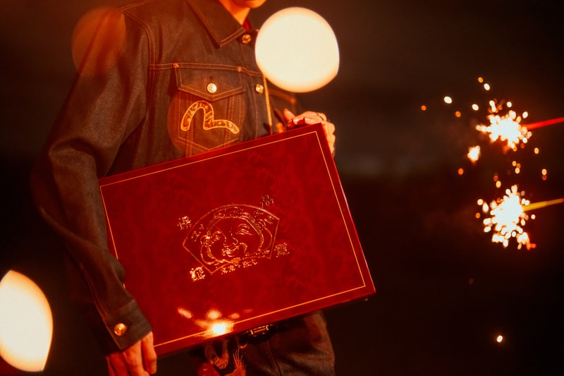 EVISU 推出蛇年新春限定系列 EVISU 推出蛇年新春限定系列