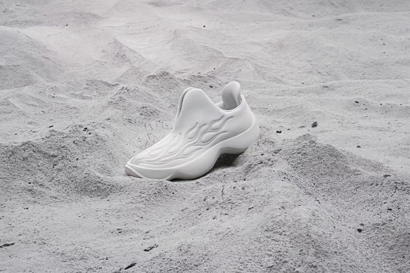 ASICS 攜手 ONE OK ROCK 主唱 Taka 推出 ASICS-ONE 聯名鞋款全新配色