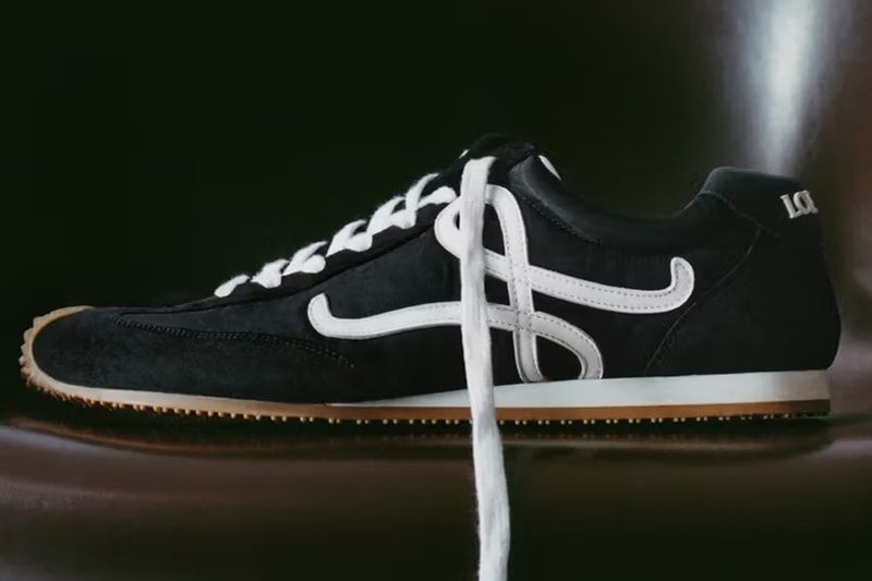 LOEWE 发布最新芭蕾舞跑鞋 Ballet Runner 2.0 LOEWE 发布最新芭蕾舞跑鞋 Ballet Runner 2.0