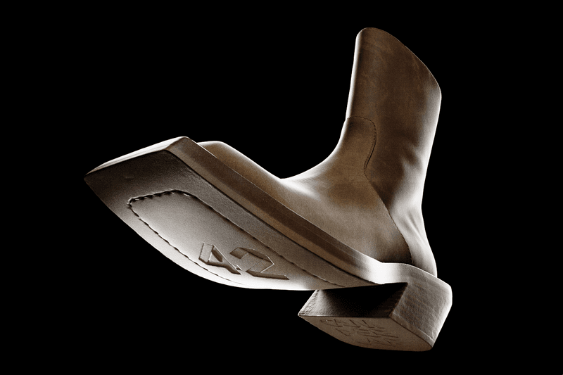 CAMPERLAB 发布全新 2025 春夏 QUETAL 系列